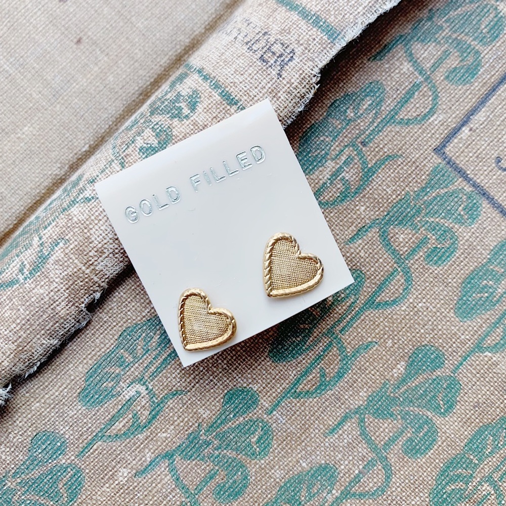 GOLD FILLED STUD EARRINGS HEART JEWELRY NOS